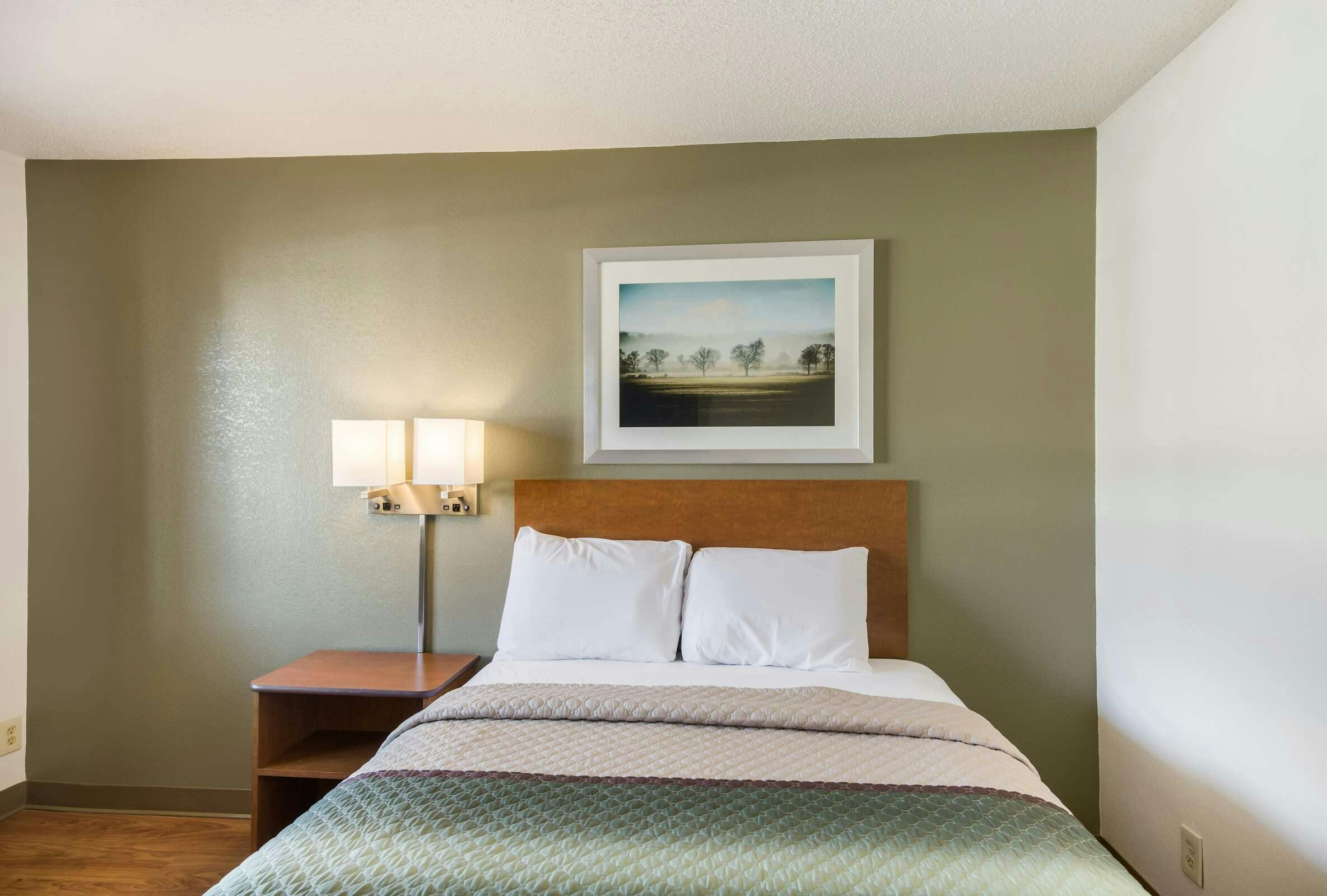 Hotel HomeTowne Studios Spartanburg - Asheville Highway photo 2