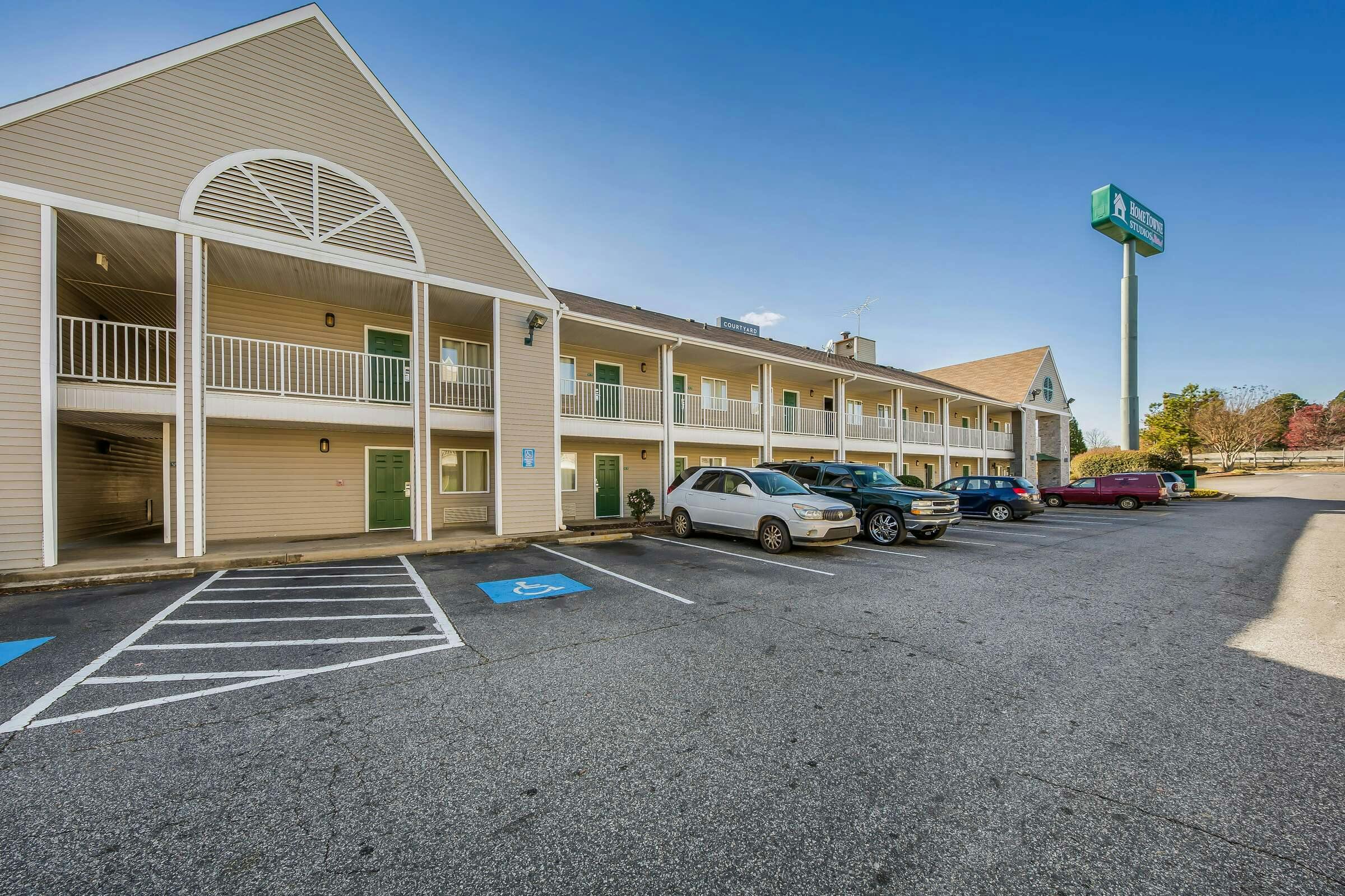 HomeTowne Studios Spartanburg - Asheville Highway