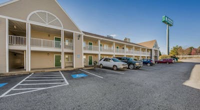 HomeTowne Studios Spartanburg - Asheville Highway