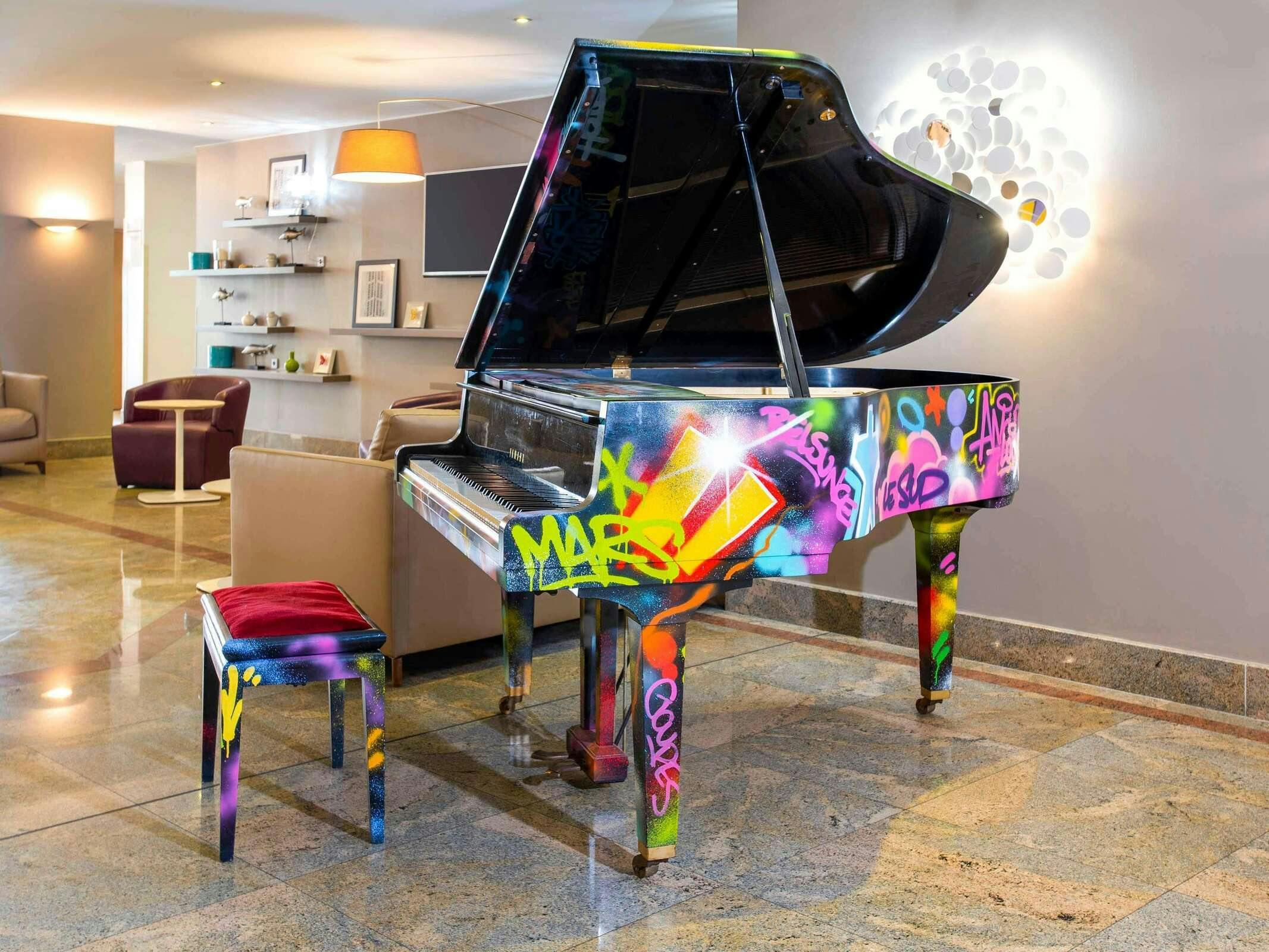 Hotel Hotel Mercure Marseille Centre Vieux Port photo 3