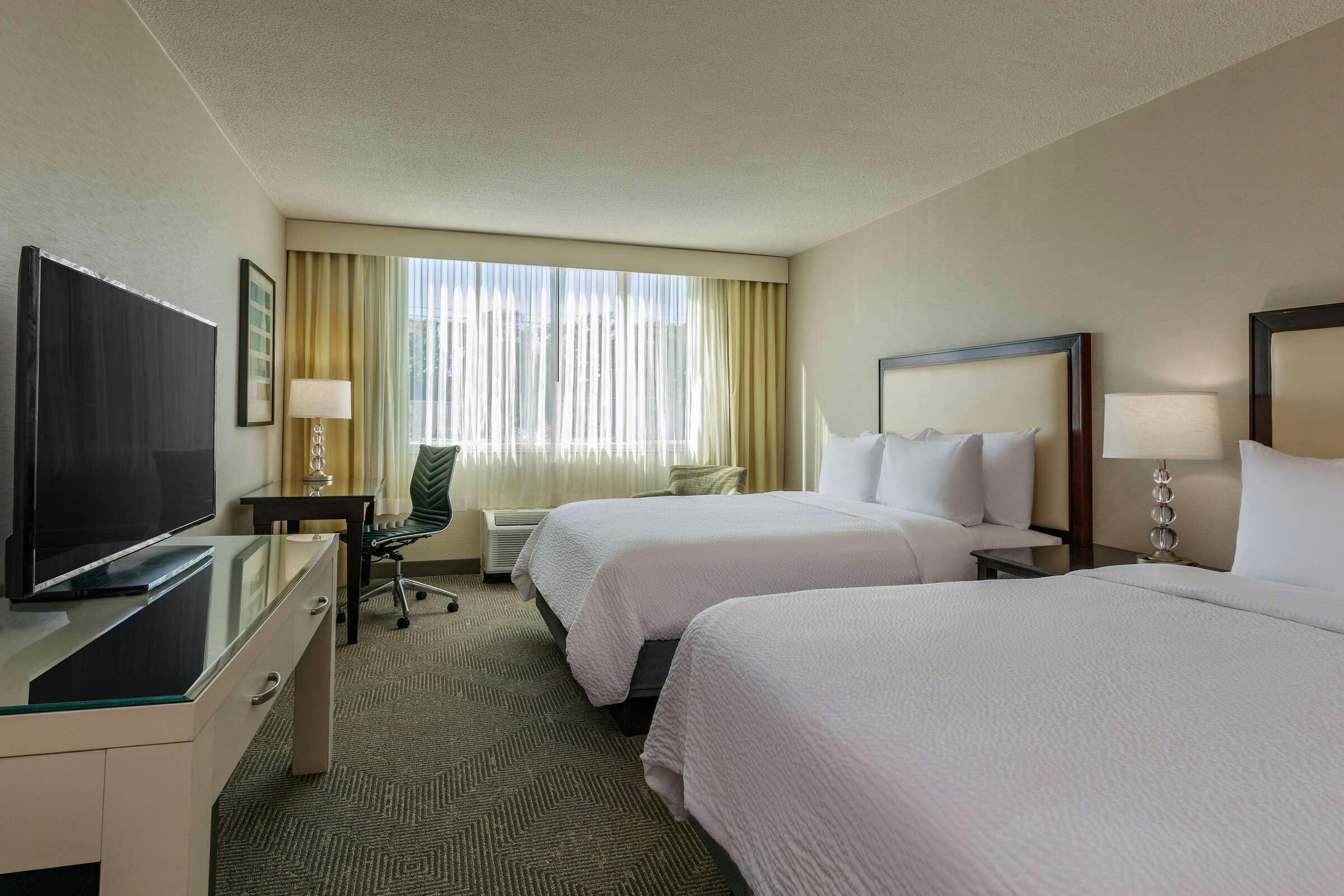 Hotel Holiday Inn & Suites Boston-Peabody by IHG photo 3