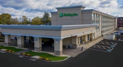 Holiday Inn & Suites Boston-Peabody by IHG