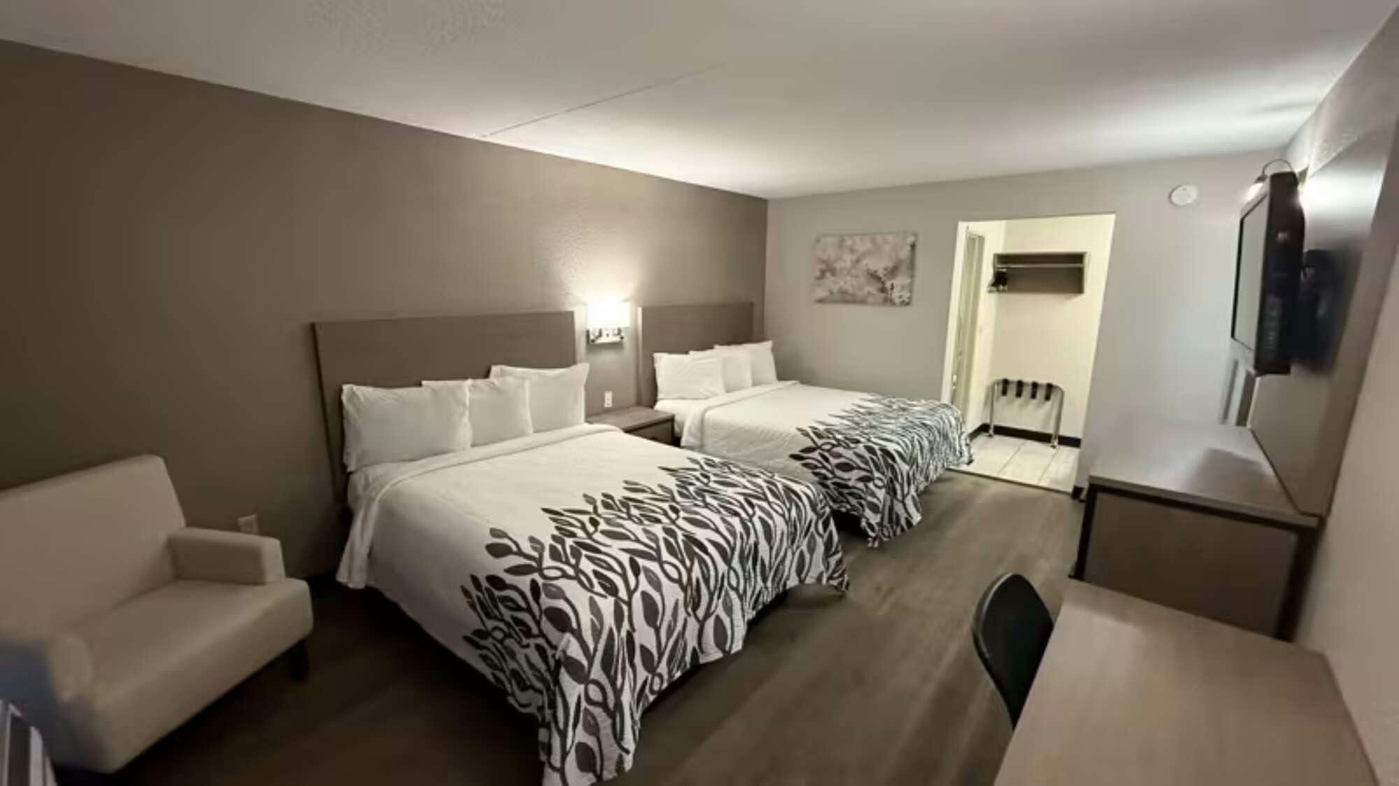 Hotel Red Roof Inn Tucson - Vail photo 2