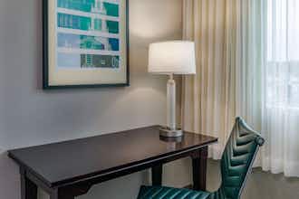 Hotel Holiday Inn & Suites Boston-Peabody by IHG photo 5