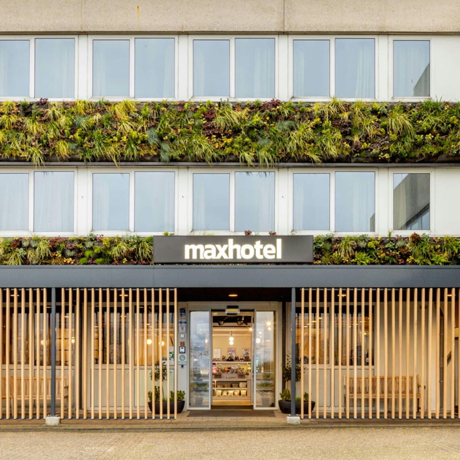 Hotel Maxhotel Amsterdam Schiphol Airport photo 1