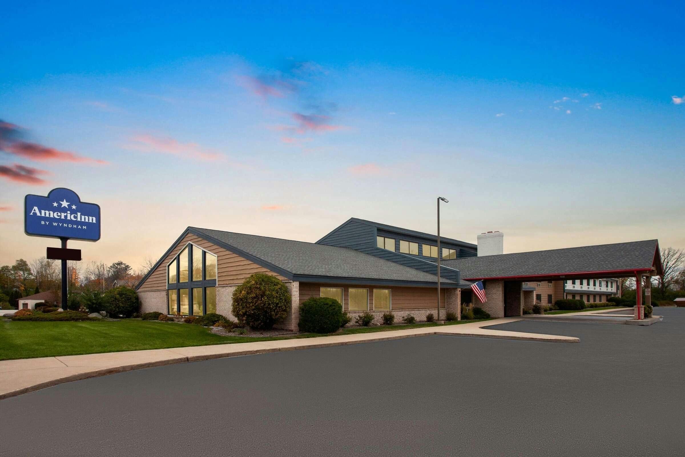 AmericInn Green Bay West