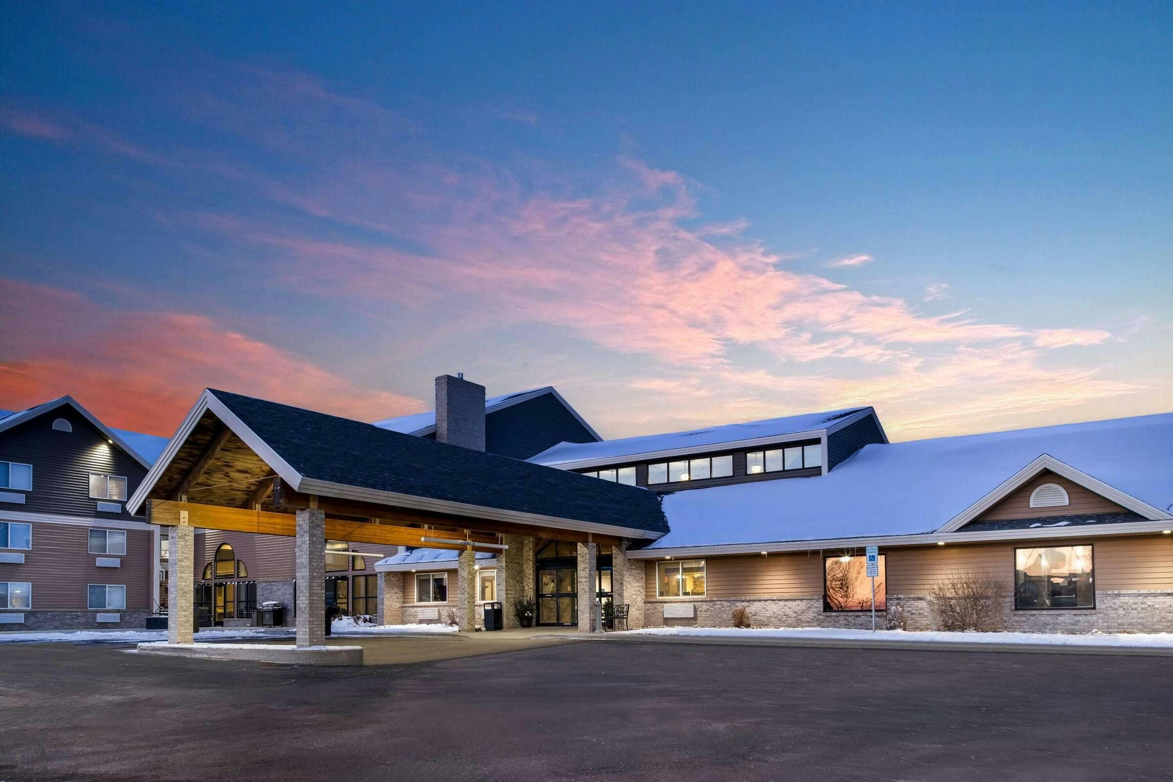 Hotel AmericInn Valley City photo 1