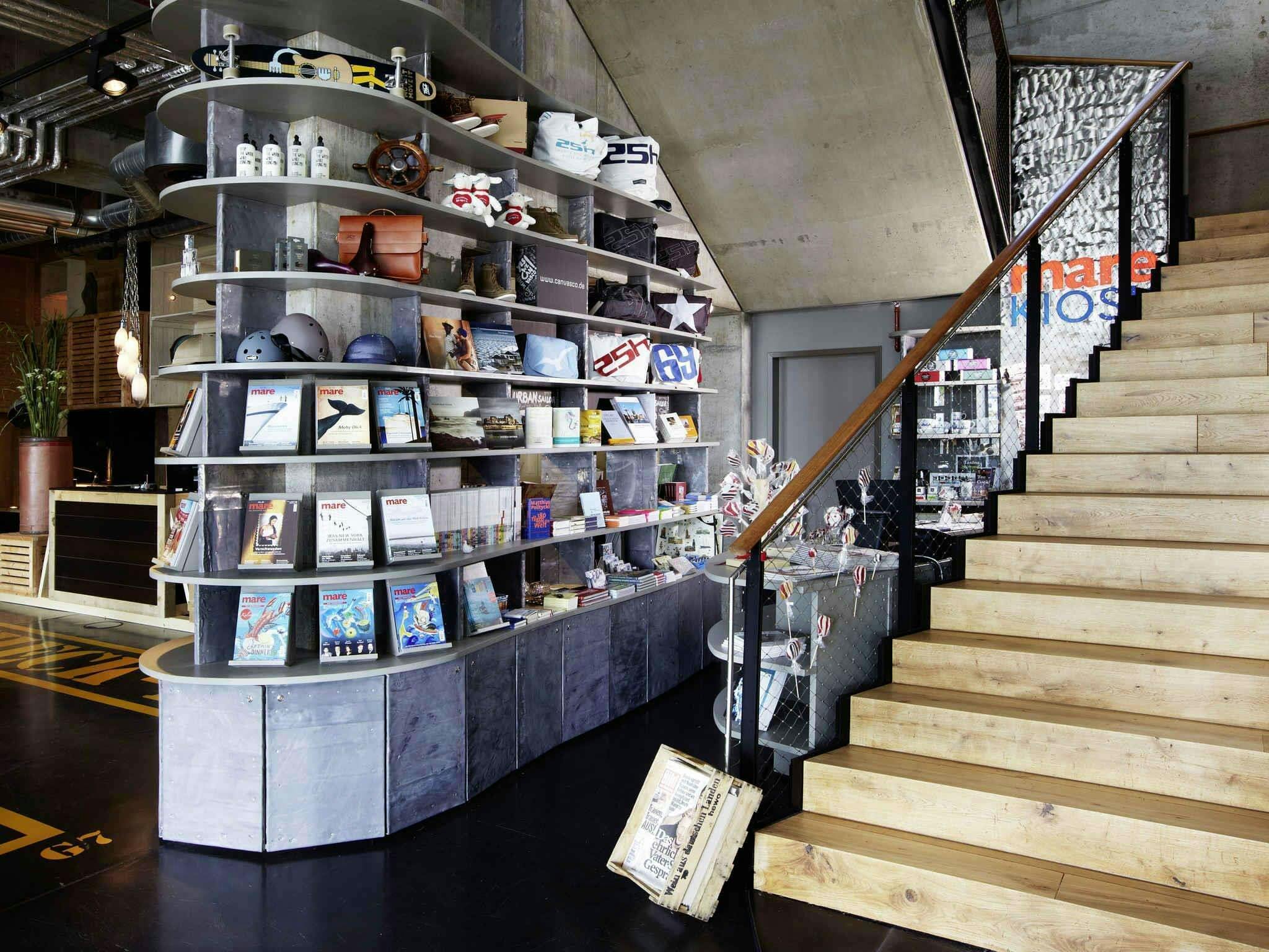 Hotel 25hours Hotel Hamburg HafenCity photo 1