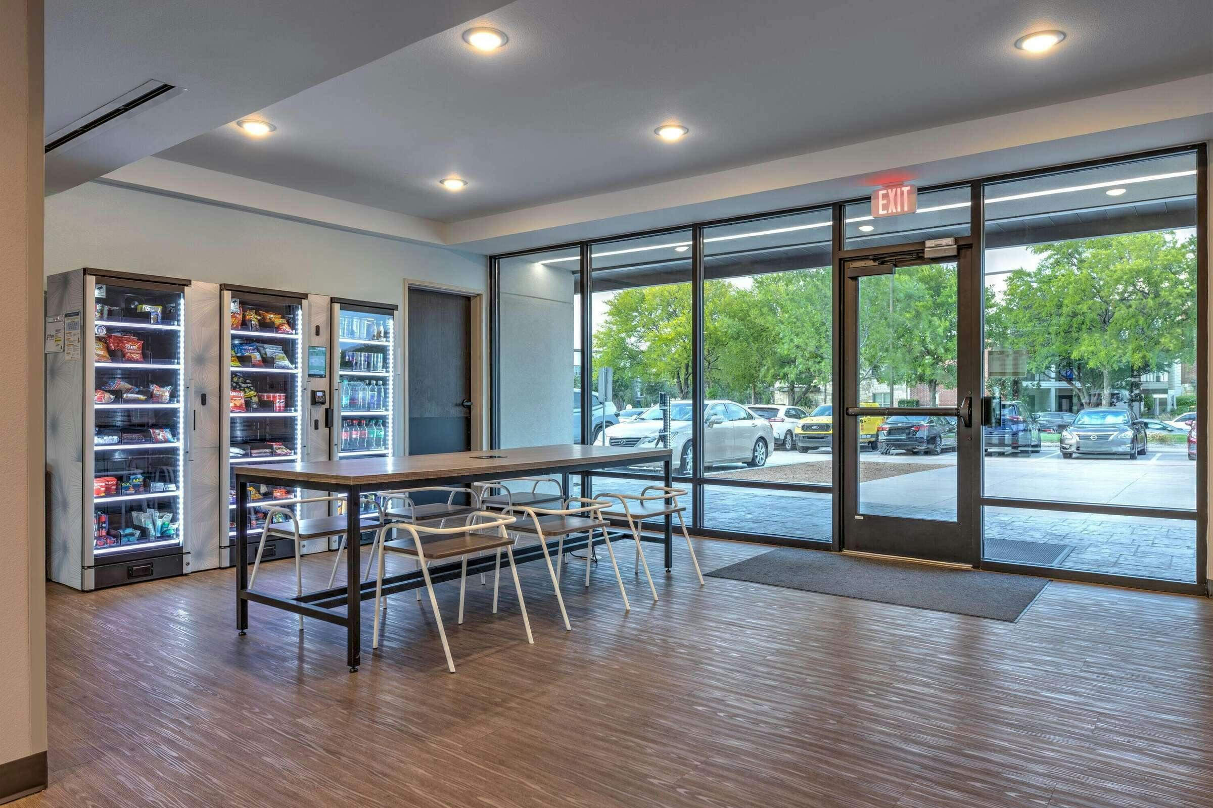 Hotel ECHO Suites Extended Stay by Wyndham Dallas Plano/Richardson photo 4