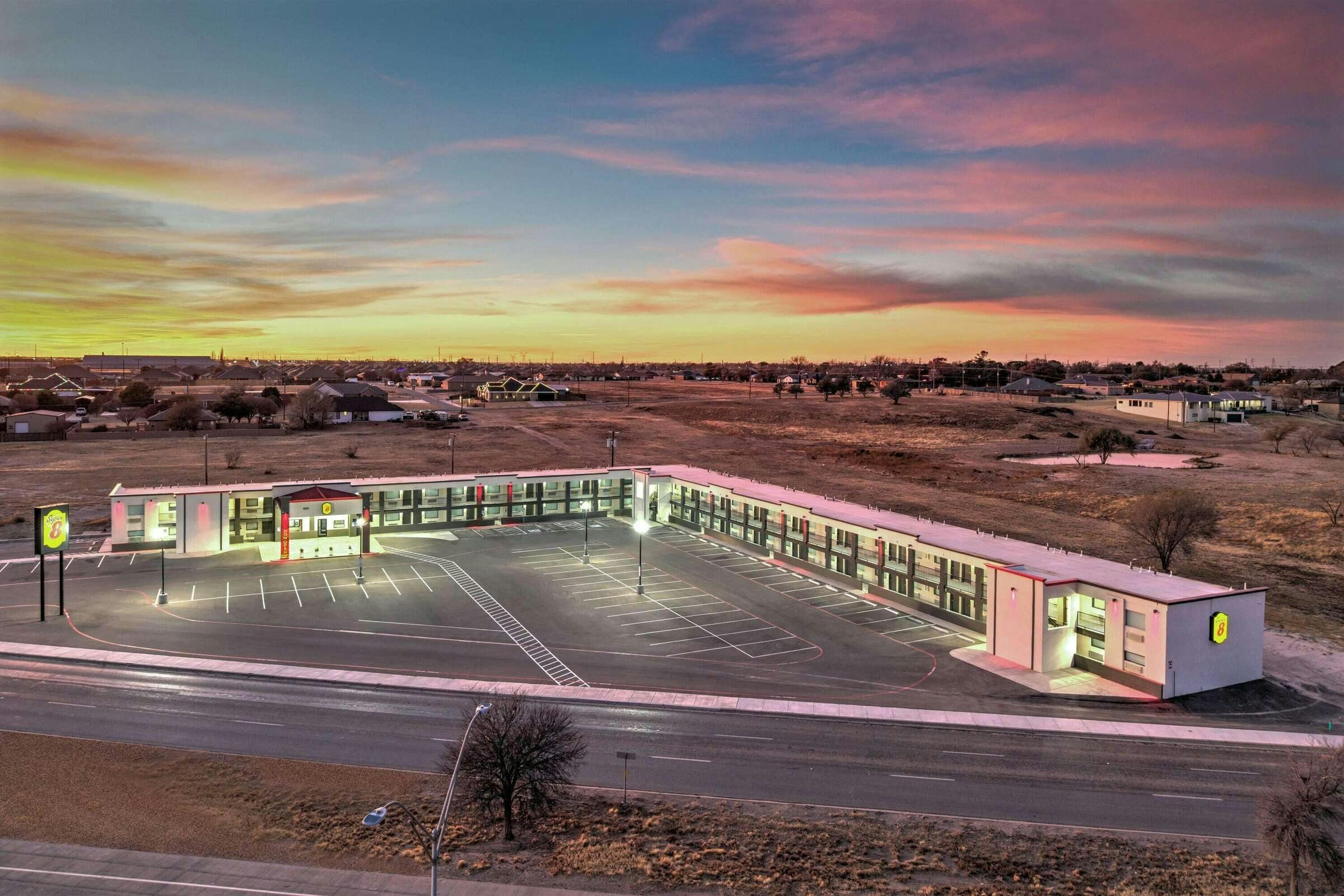 Hotel Super 8 Lubbock Airport photo 4