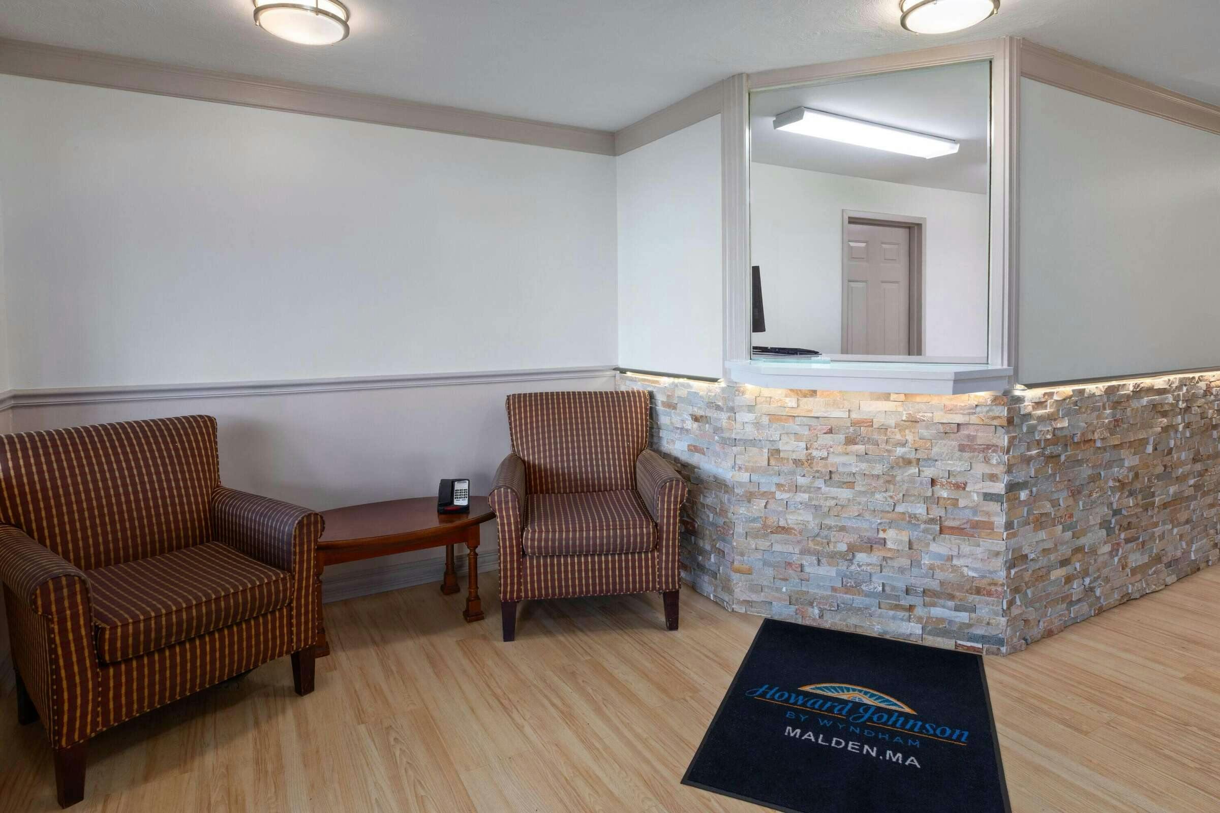 Hotel Howard Johnson Malden Boston photo 1