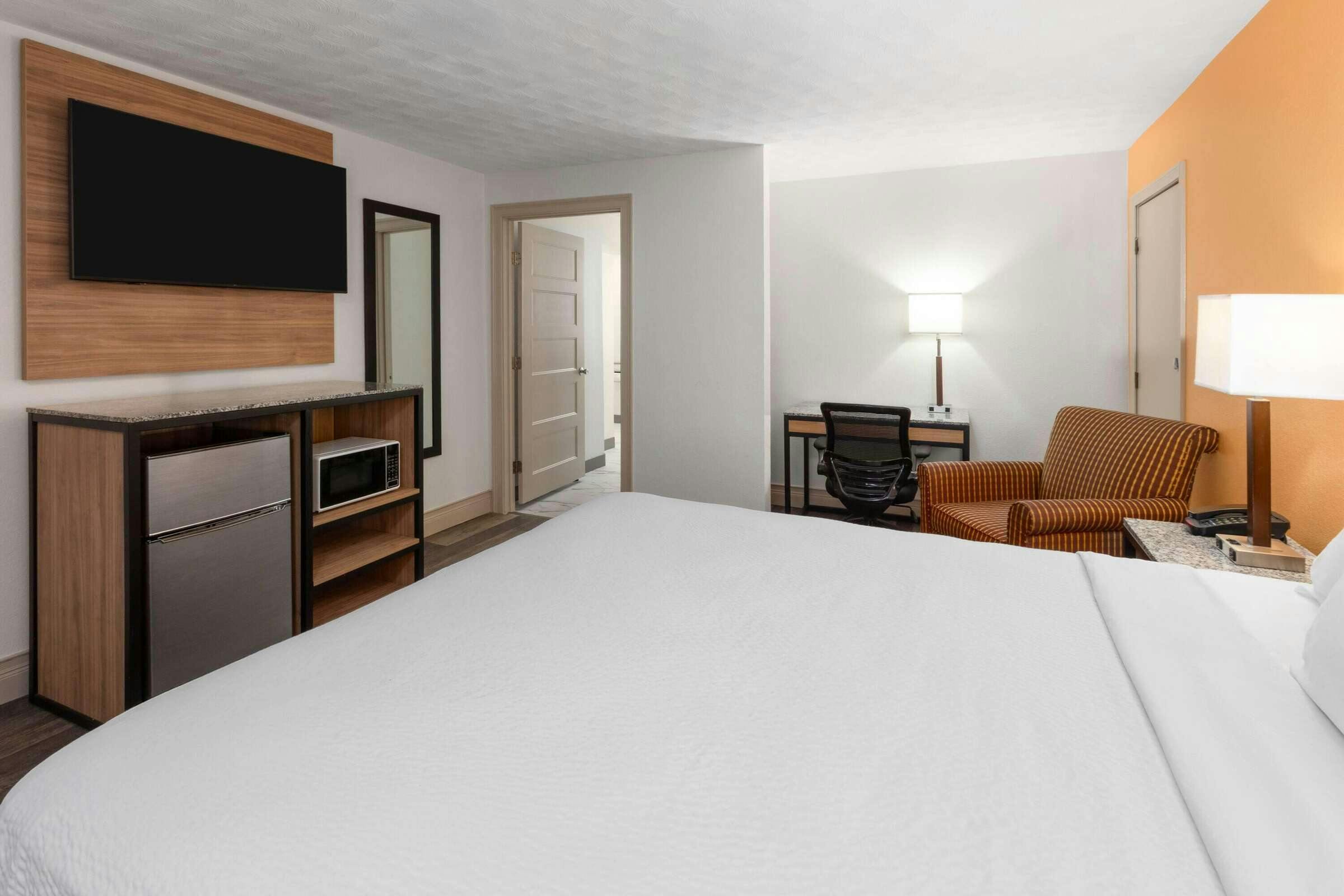 Hotel Howard Johnson Malden Boston photo 3