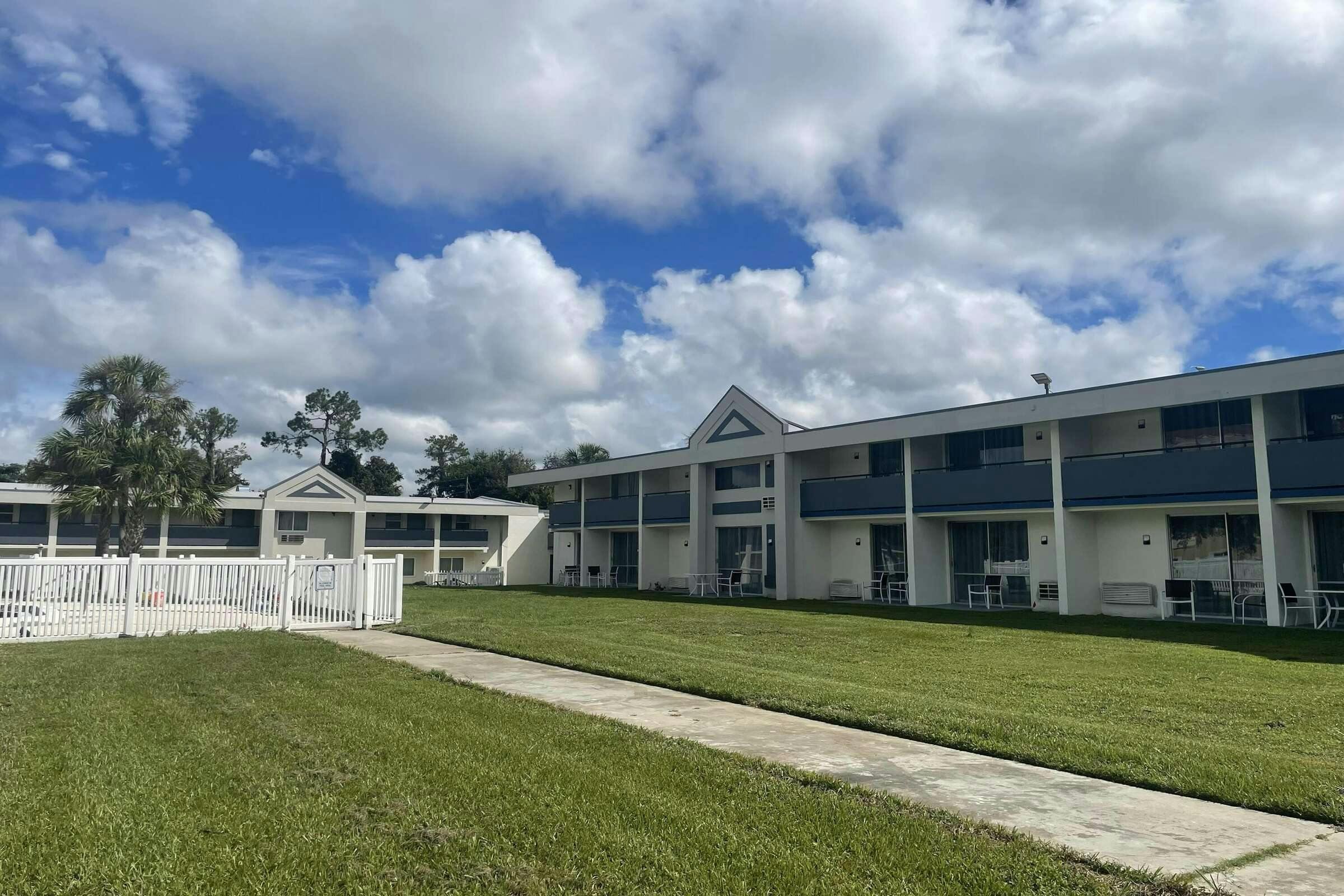 Hotel Days Inn Ocala North photo 2