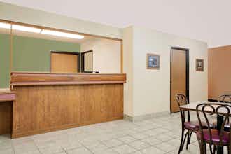 Hotel Super 8 Cloquet photo 1