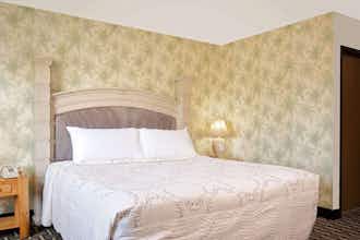 Hotel Super 8 Cloquet photo 4