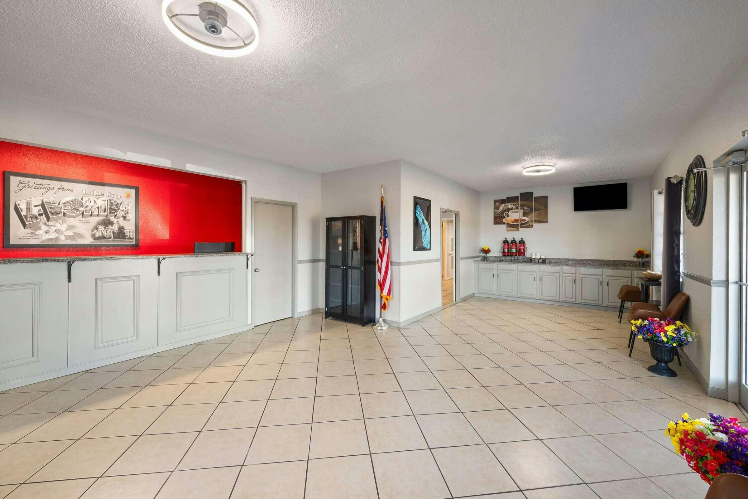 Hotel Super 8 Lake City FL photo 2