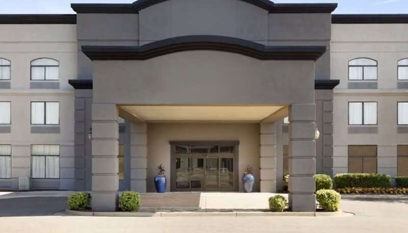 Independent (Sphc) Townhome Inn & Suites By Ihg