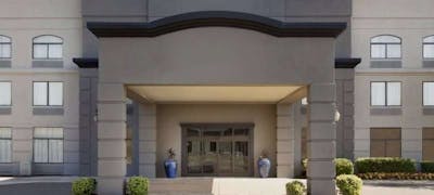 Independent (Sphc) Townhome Inn & Suites By Ihg