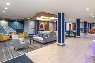 Hotel Holiday Inn Express & Suites HAWAIIAN GARDENS photo 5