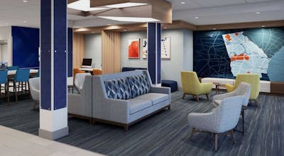 Holiday Inn Express & Suites Marinette