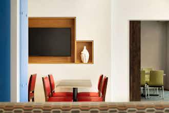 Hotel Holiday Inn Express & Suites SIOUX CITY NORTH-EVENT CENTER photo 2