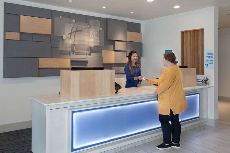 Hotel Holiday Inn Express & Suites SIOUX CITY NORTH-EVENT CENTER photo 4