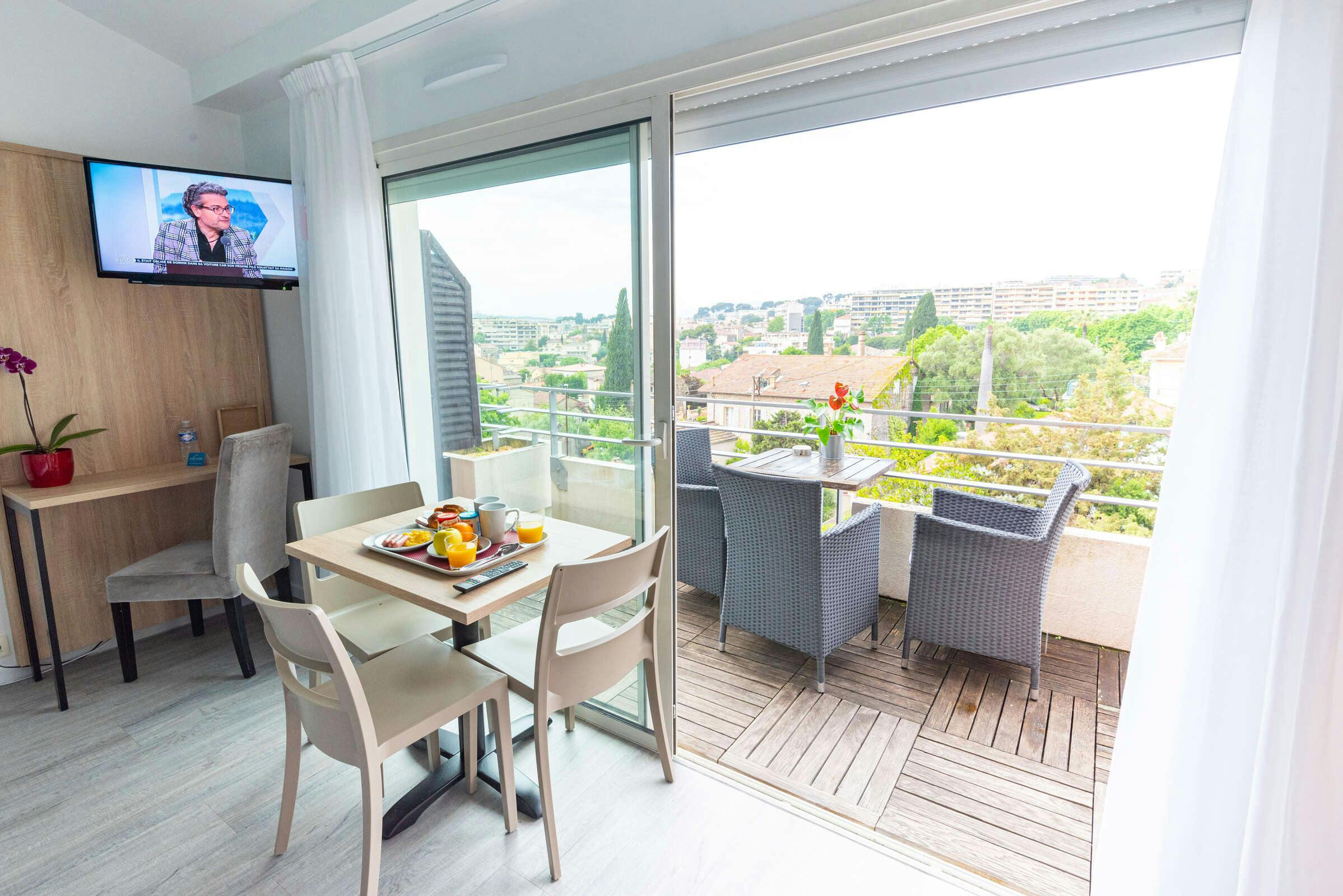 Hotel Zenitude Hôtel-Résidences - Le Cannet photo 3