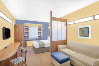 Hotel Microtel Rochester Aprt photo 2