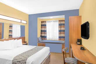 Hotel Microtel Rochester Aprt photo 5