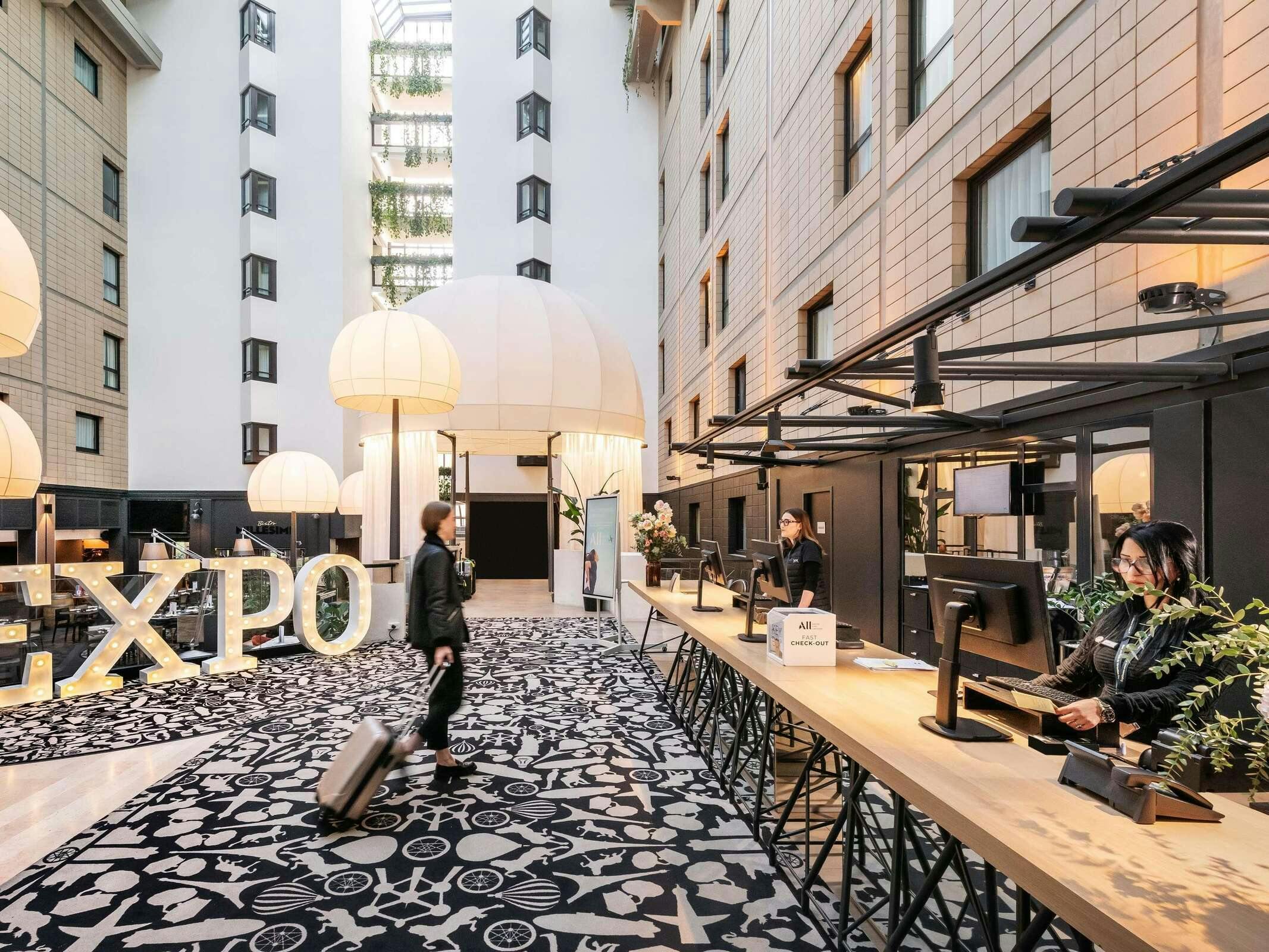 Hotel Hôtel Mercure Paris Porte De Versailles Expo photo 2