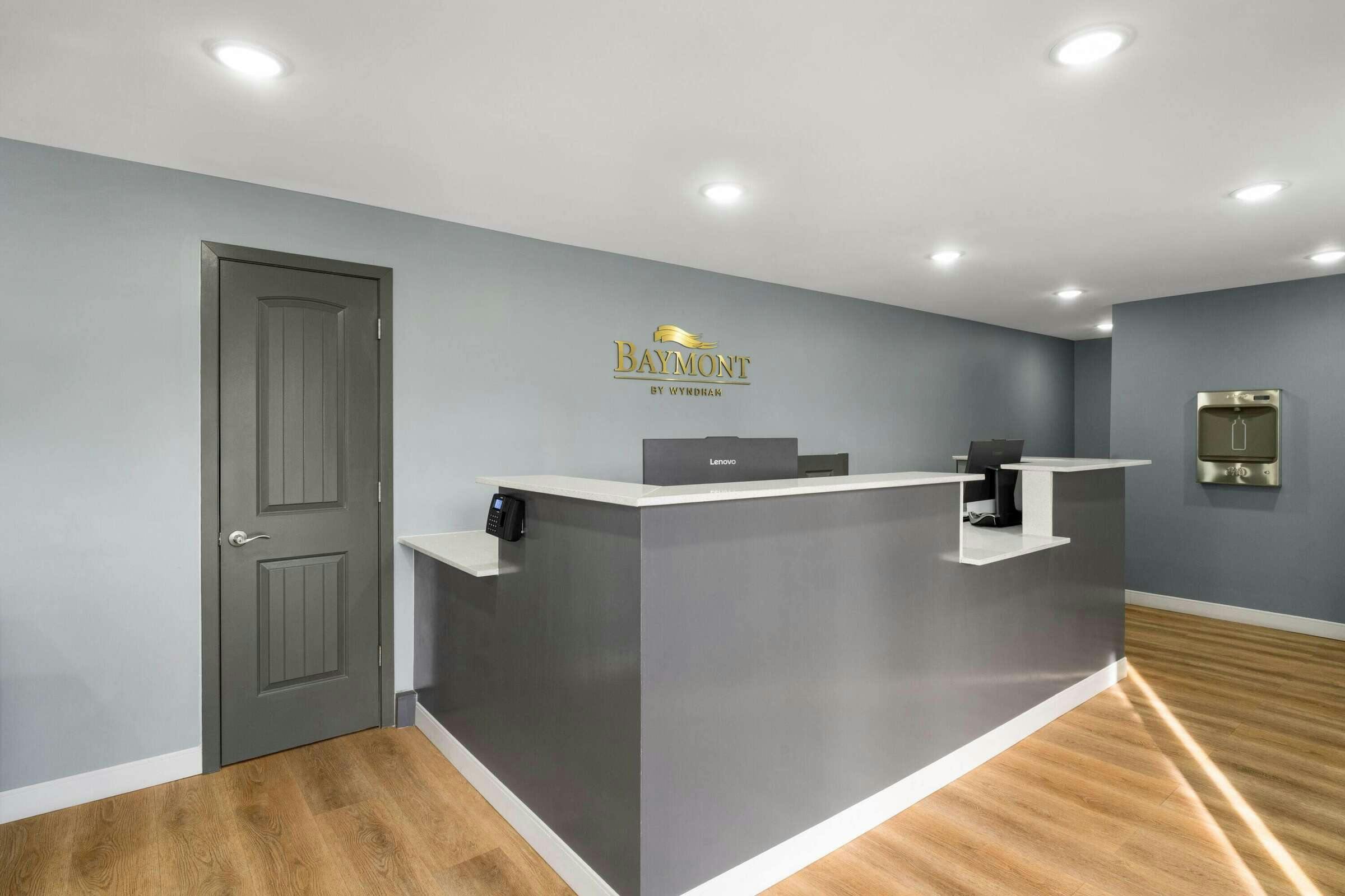 Hotel Baymont Rock Springs photo 3