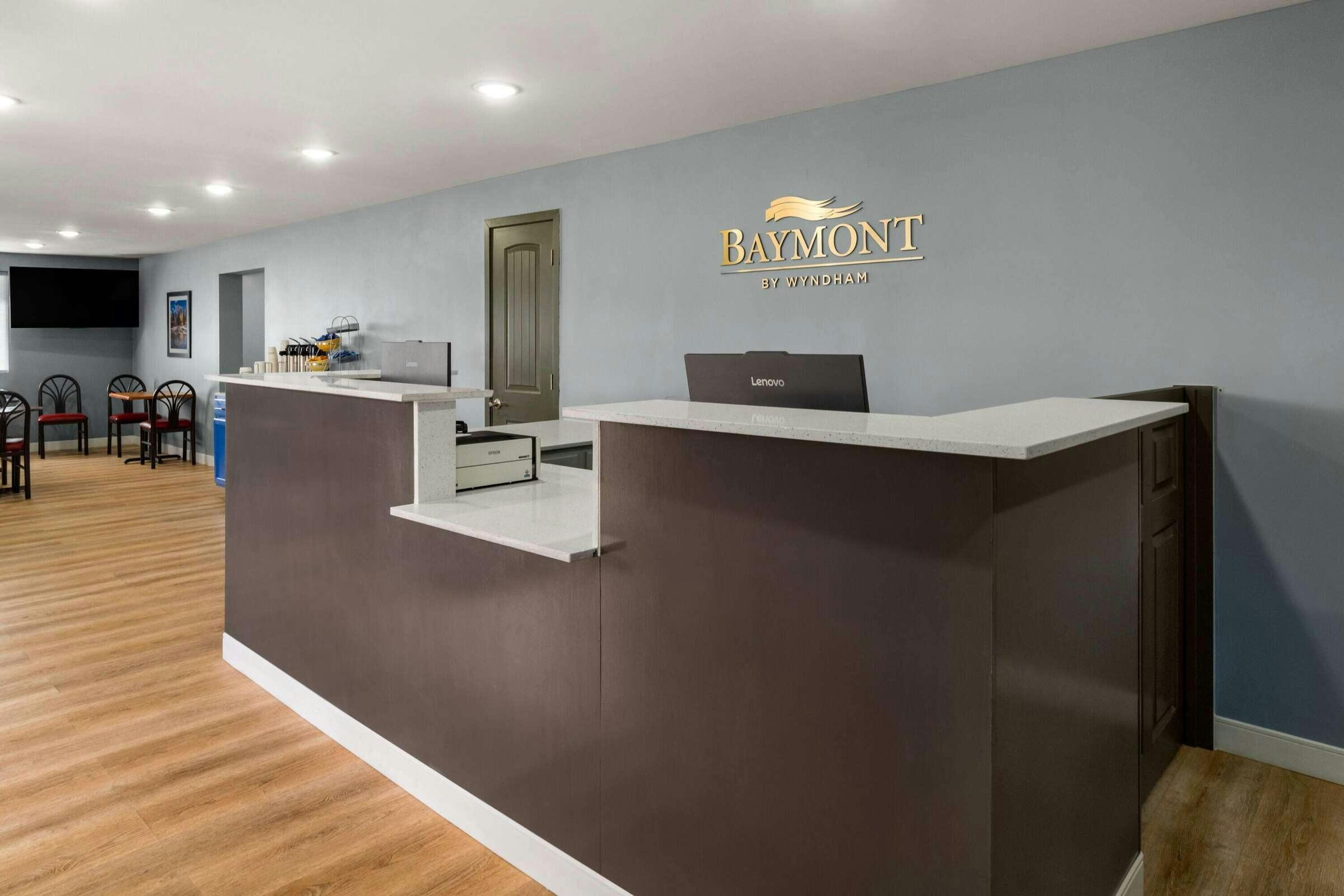 Hotel Baymont Rock Springs photo 4