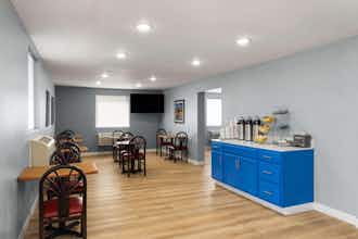 Hotel Baymont Rock Springs photo 5