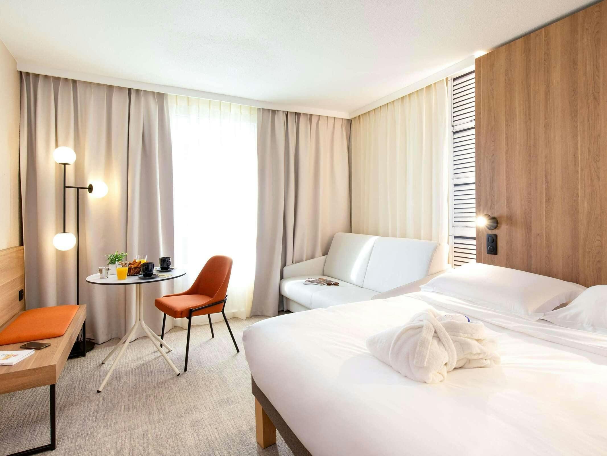 Hotel Mercure Aix-en-Provence Beaumanoir photo 2