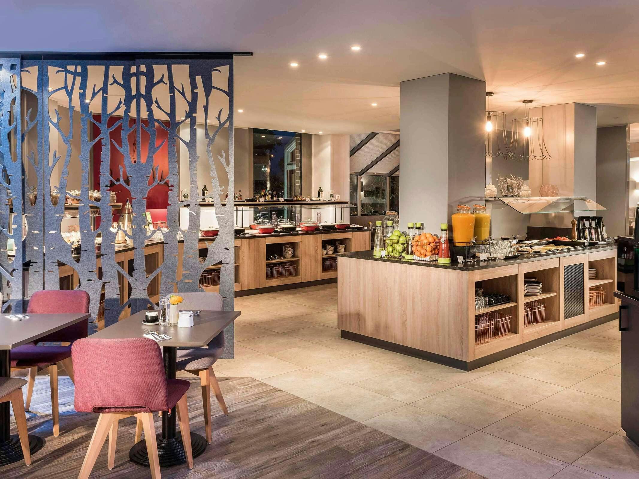 Hotel Mercure Hotel München Neuperlach Süd photo 1