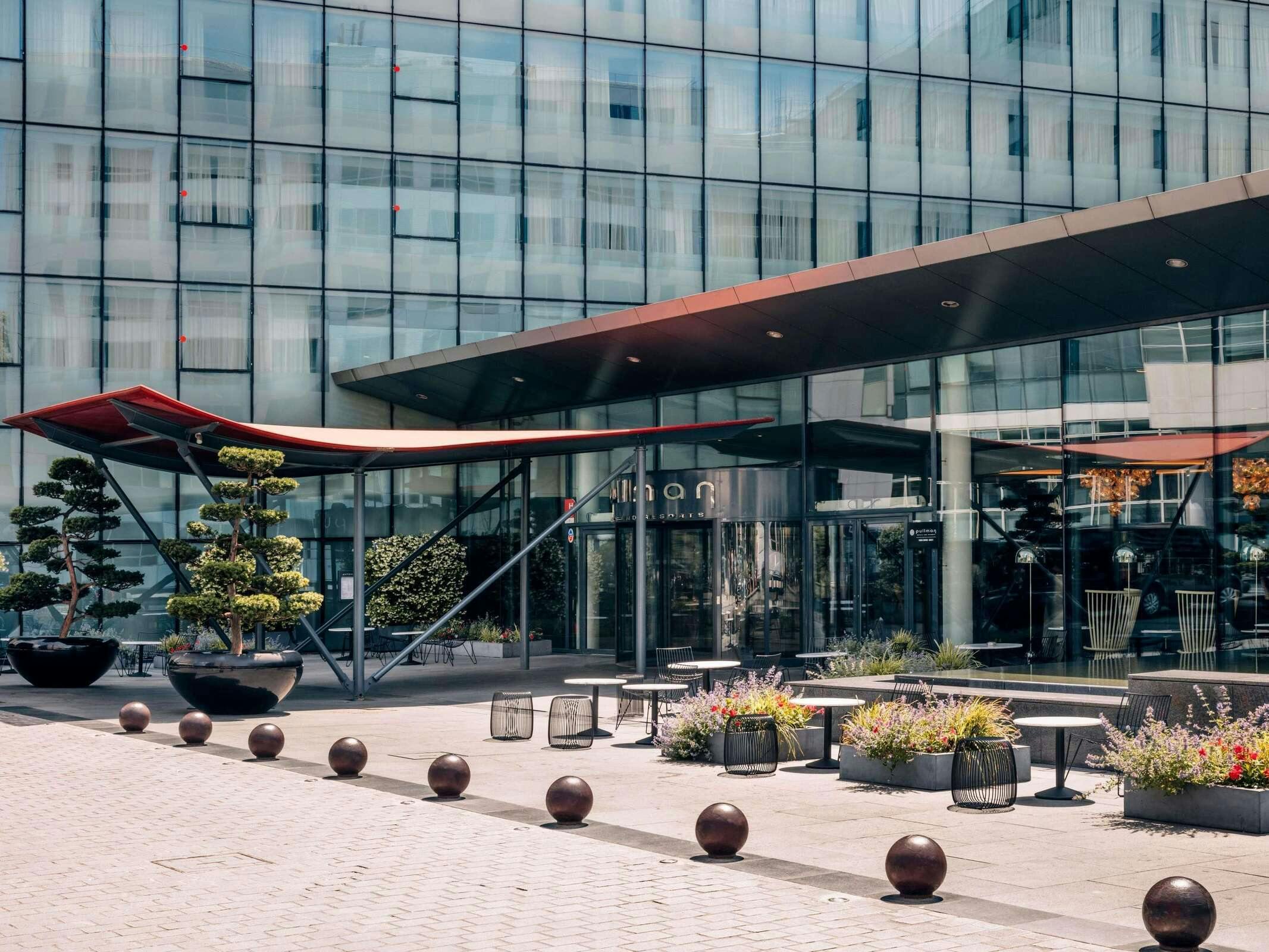 Hotel Pullman Paris Centre Bercy photo 1