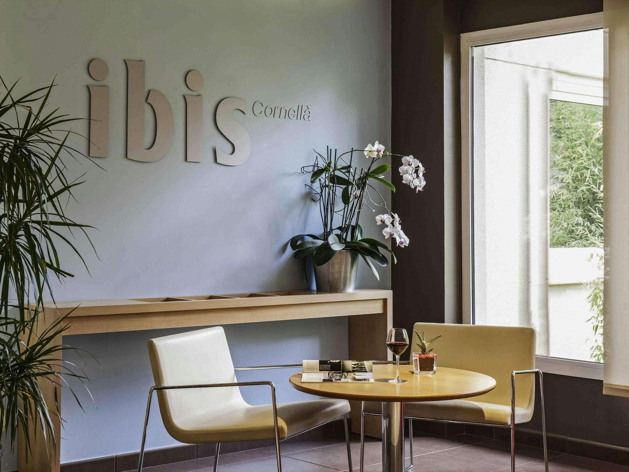 Hotel Ibis Barcelona Cornella photo 3
