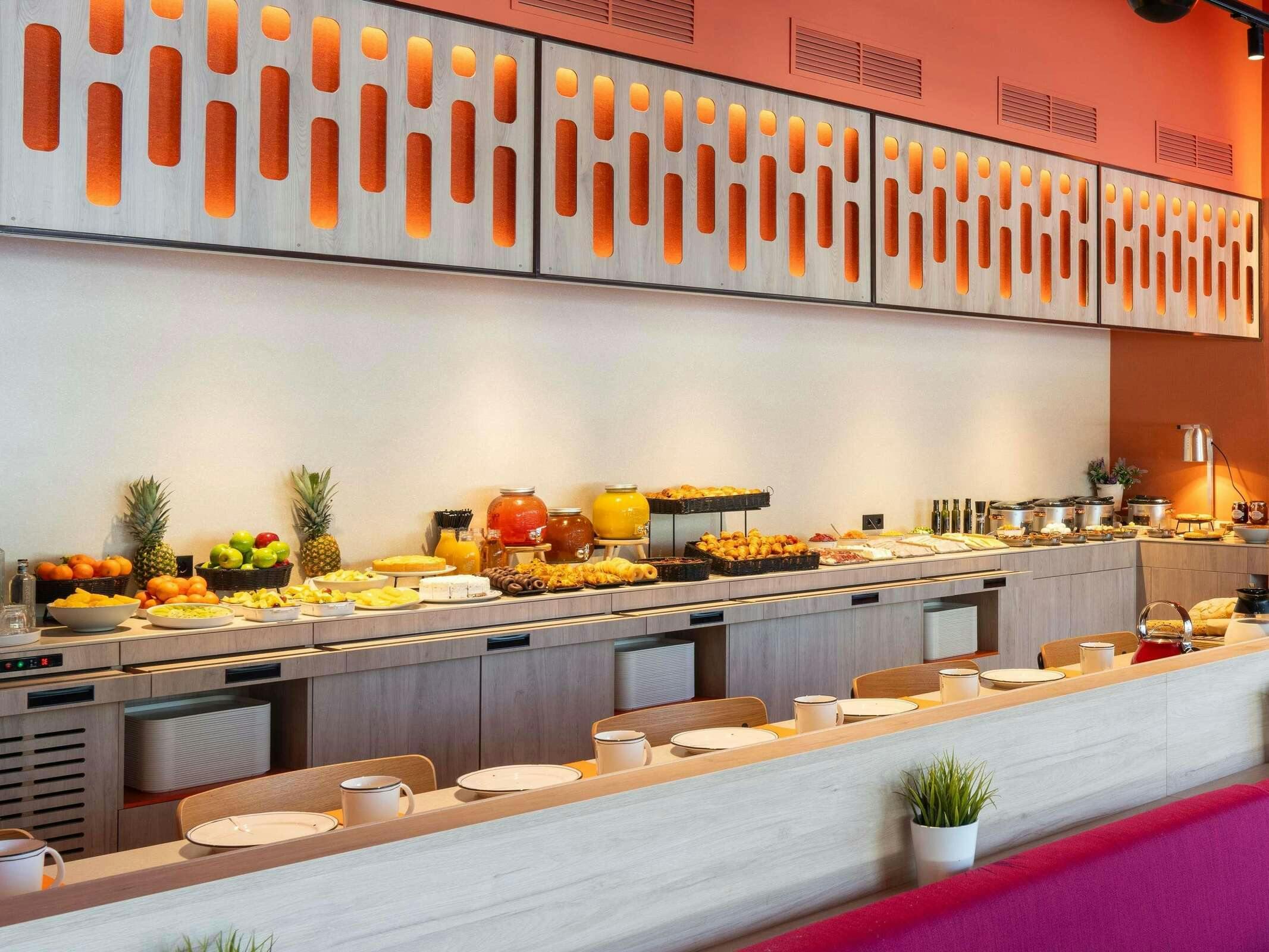 Hotel ibis Styles Barcelona SJ Despi photo 1