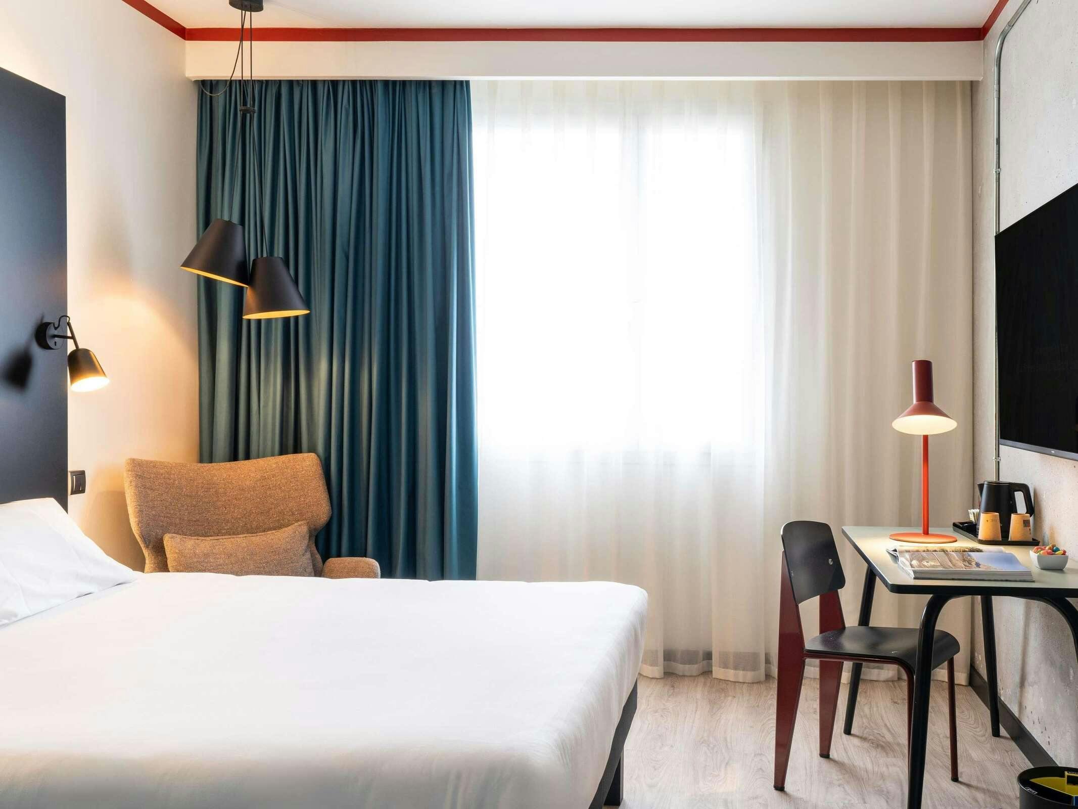 Hotel ibis Styles Barcelona SJ Despi photo 4