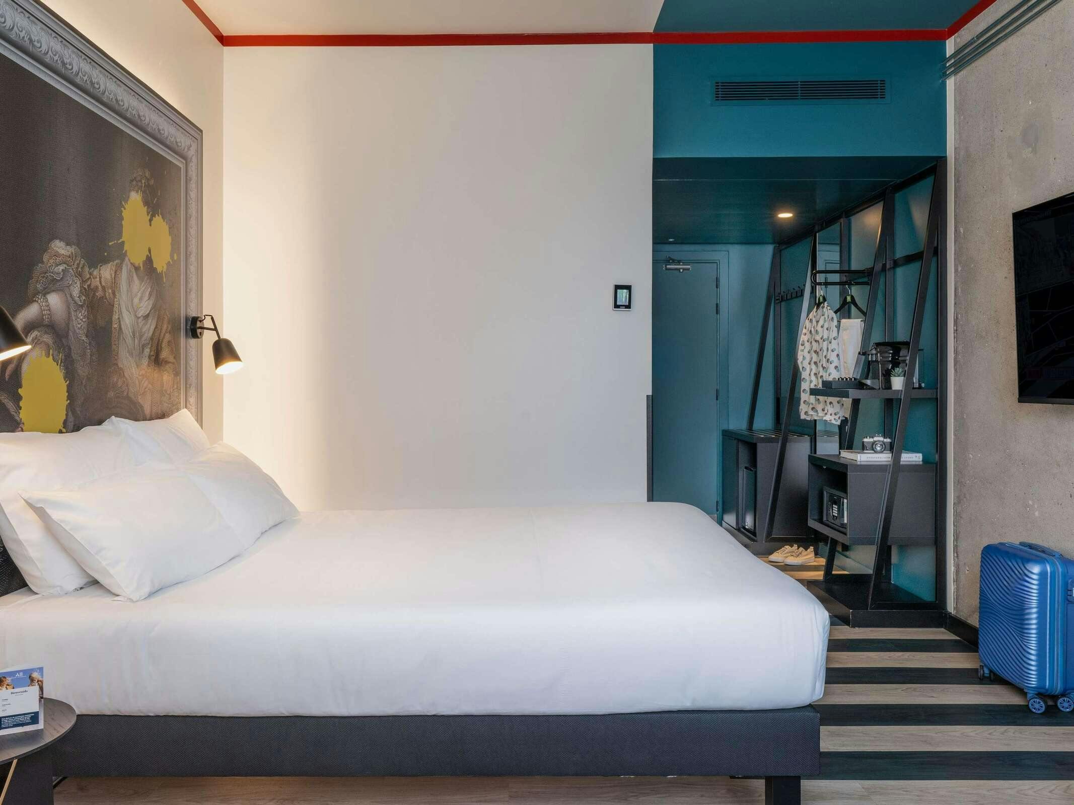 Hotel ibis Styles Barcelona SJ Despi photo 5