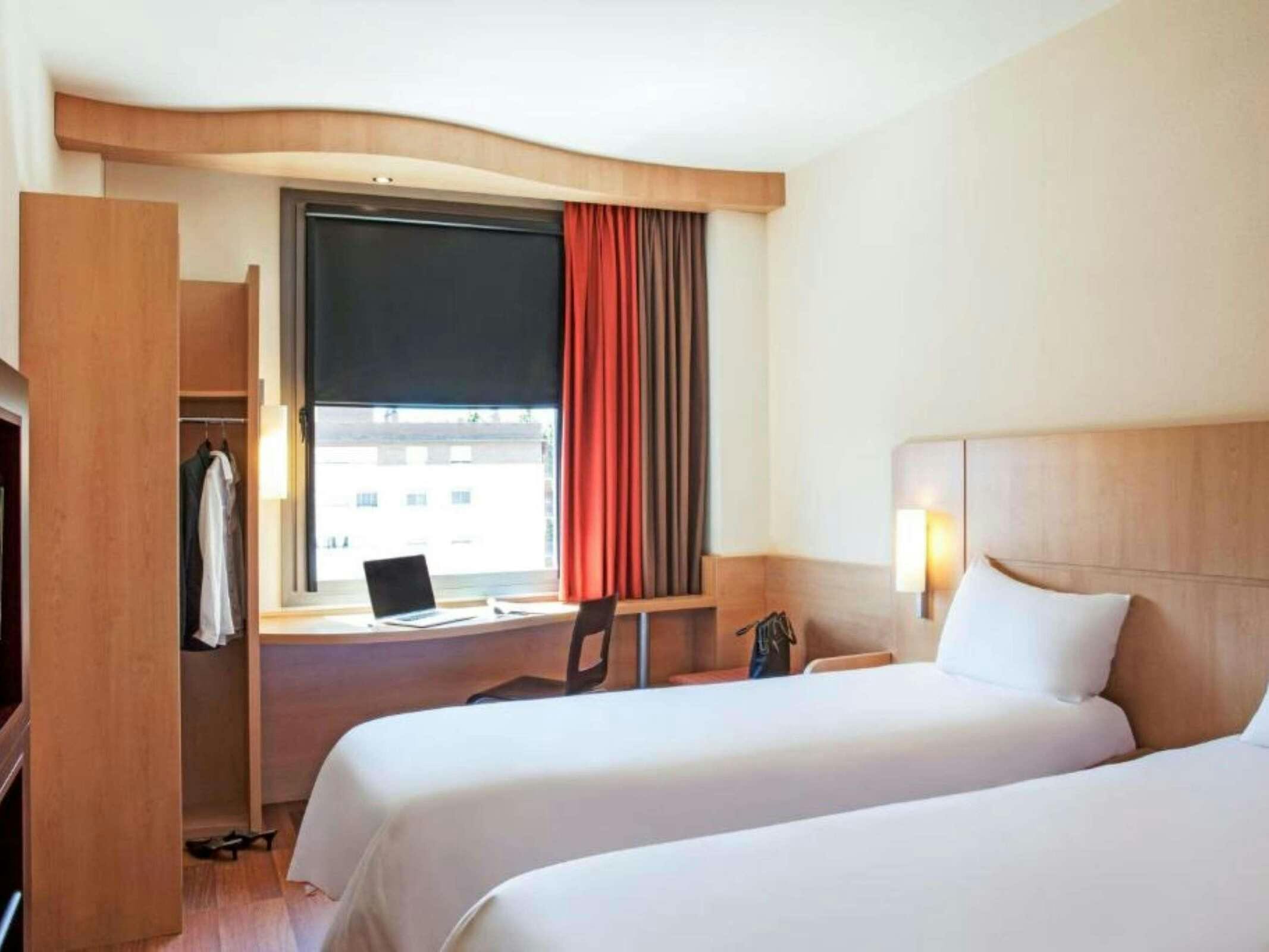 Hotel Ibis Barcelona Ripollet photo 5