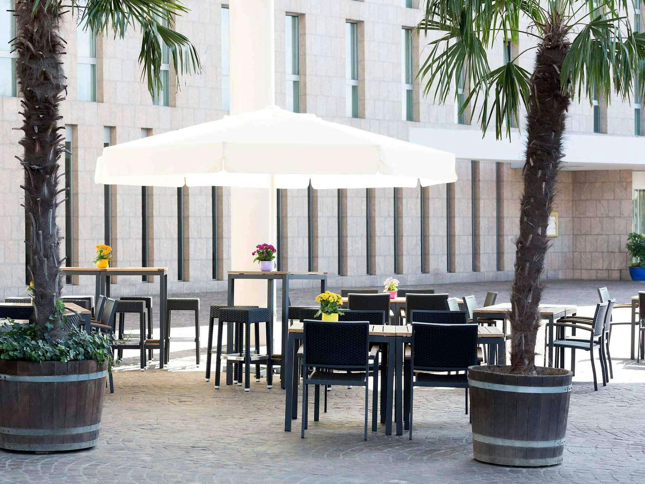 Hotel Novotel Freiburg Am Konzerthaus photo 1