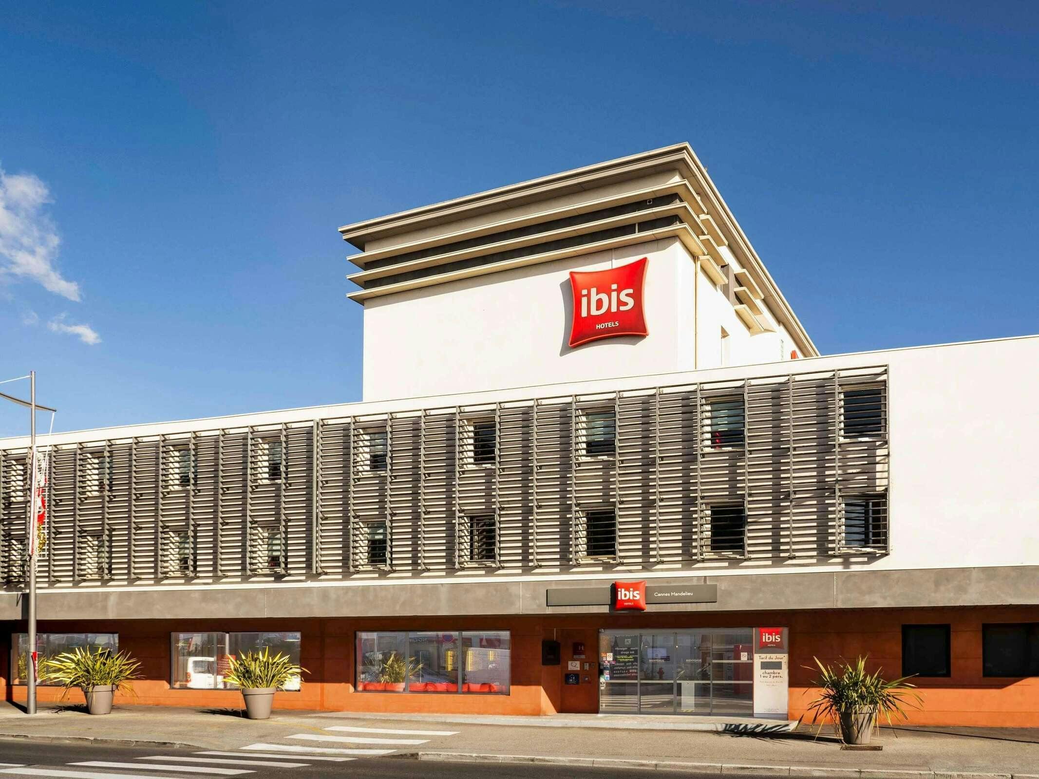 Hotel Ibis Cannes Mandelieu photo 1