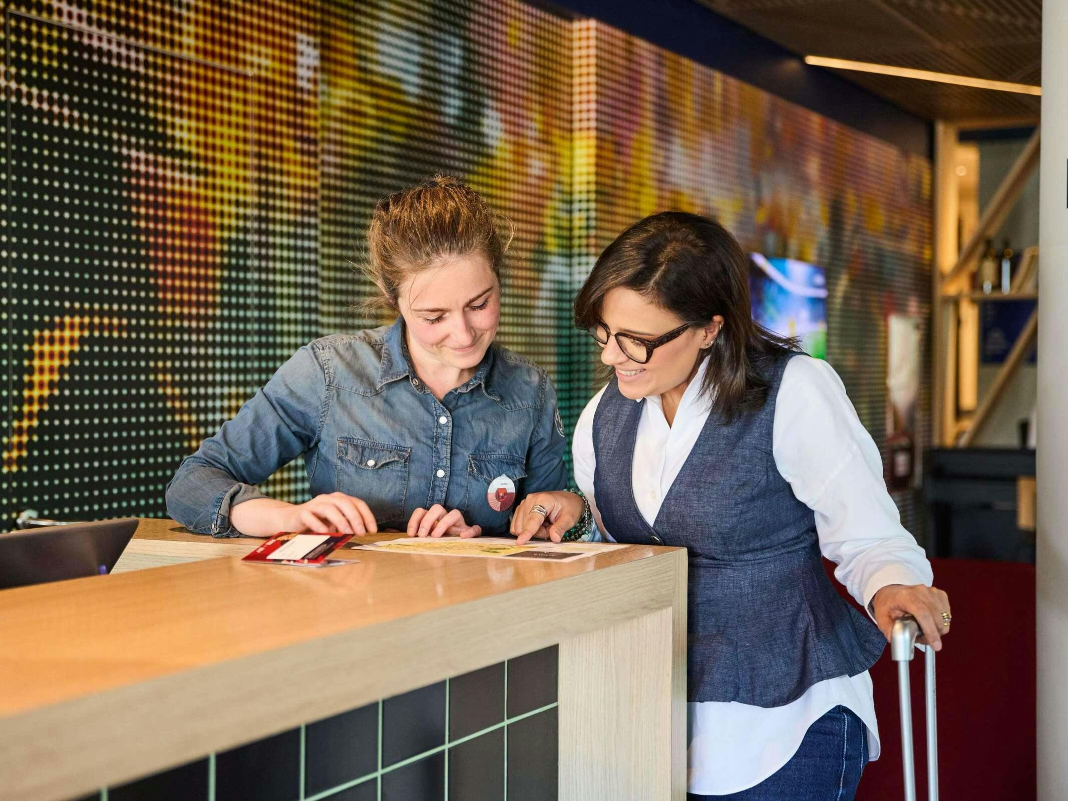 Hotel Ibis Madrid Alcala De Henares La Garena photo 4