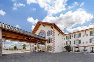 Hotel Best Western Plus Swiss Chalet Hotel & Suites photo 2