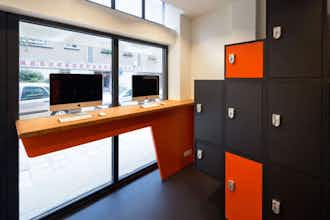 Hotel easyHotel Amsterdam City Center photo 2