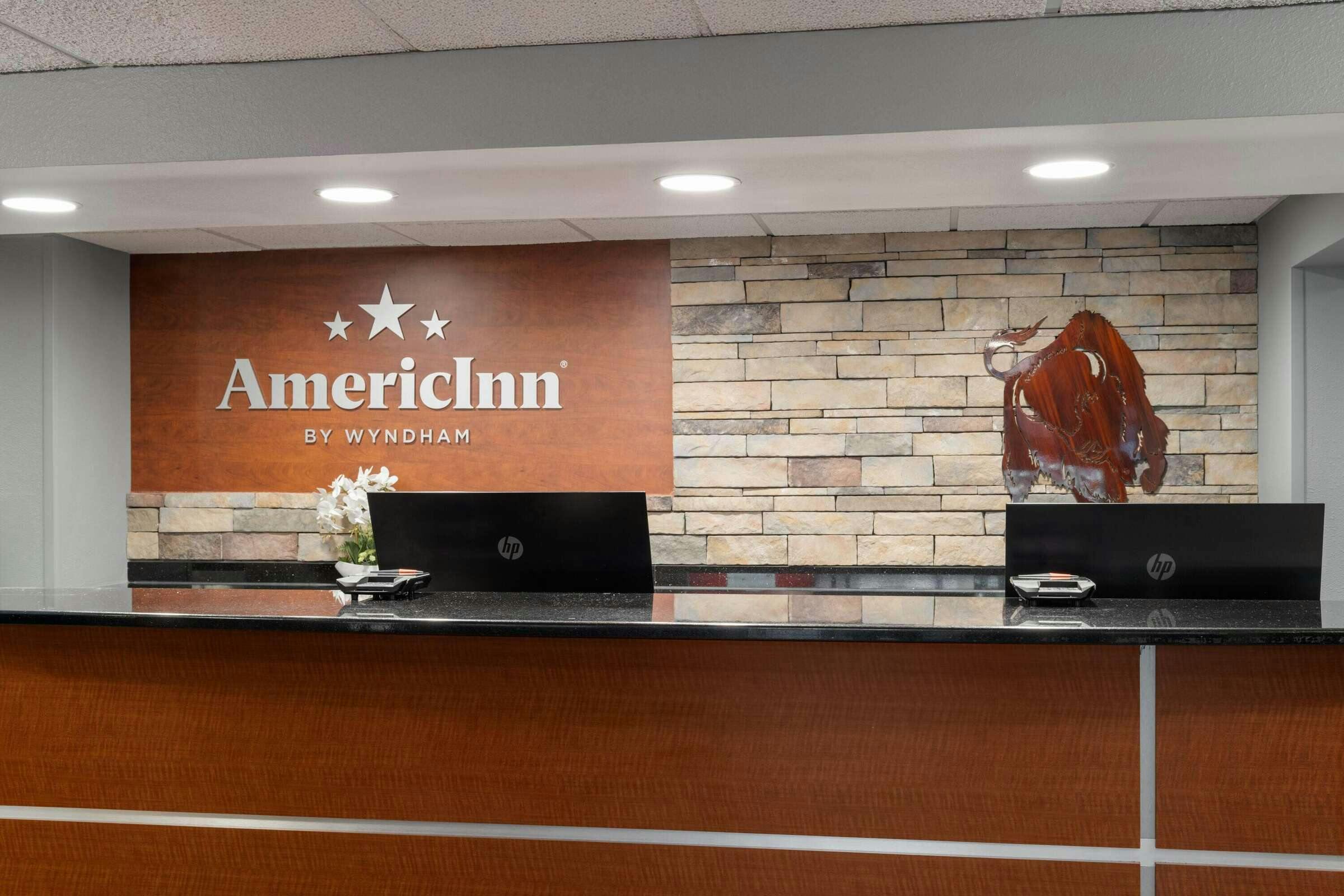 Hotel AmericInn Grand Frk photo 1
