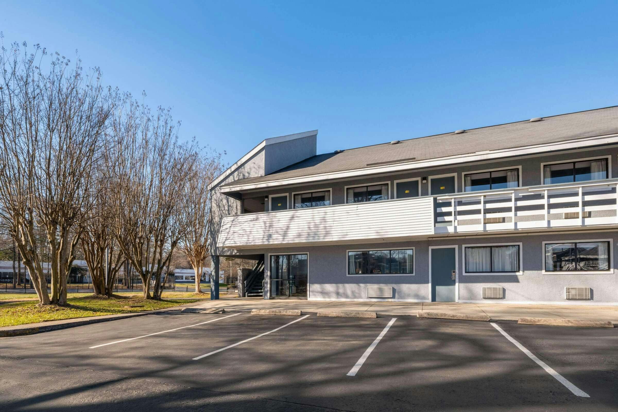 Hotel Days Inn Charlotte University photo 1