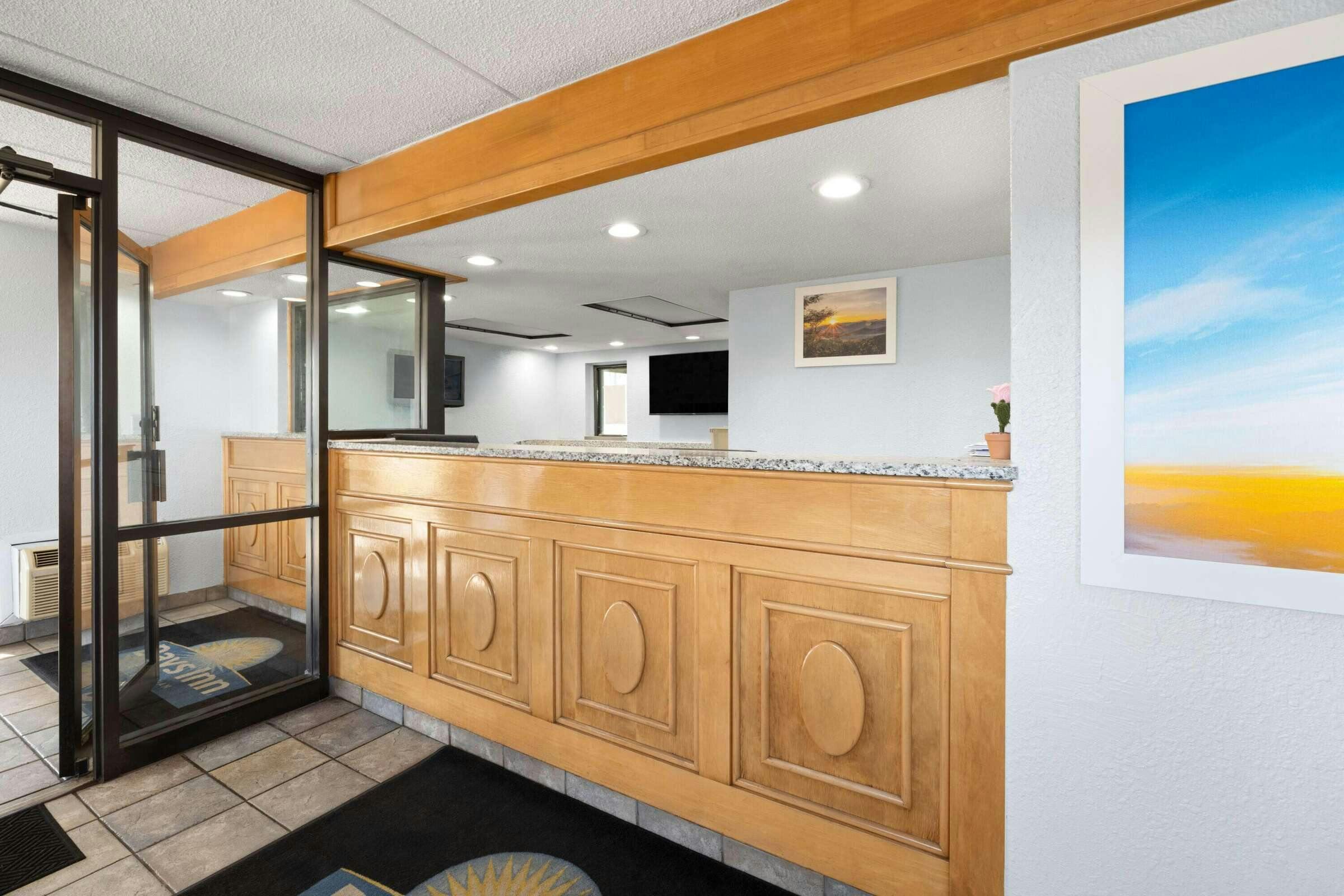 Hotel Days Inn Charlotte University photo 2