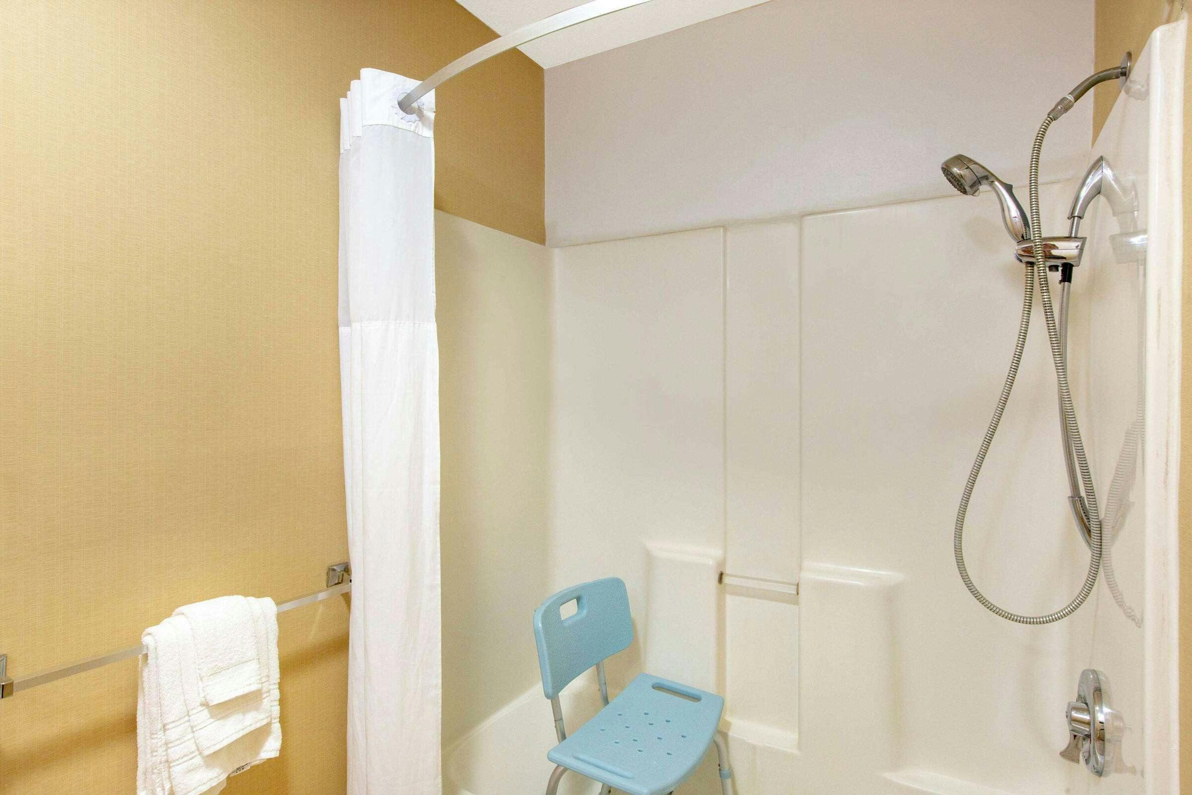 Hotel Days Inn Salina I-70 photo 5